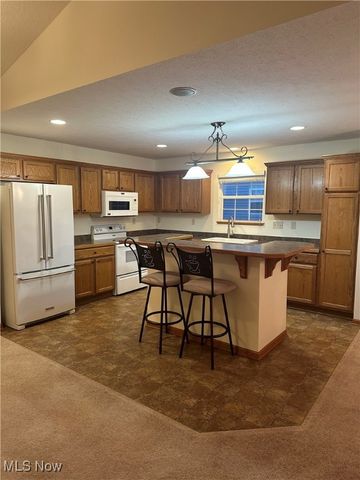 4165 Ledgewater Drive, Mogadore, OH 44260