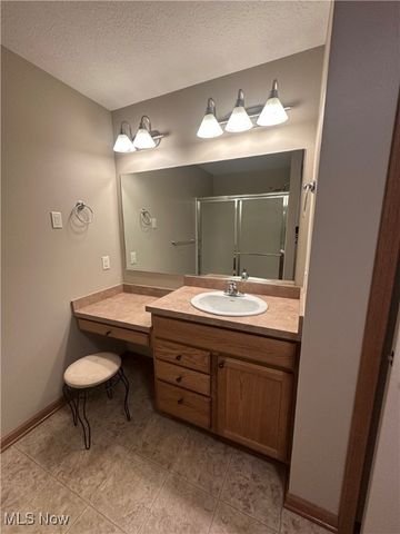 4165 Ledgewater Drive, Mogadore, OH 44260