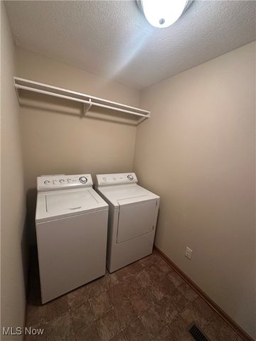 4165 Ledgewater Drive, Mogadore, OH 44260