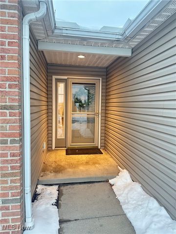 4165 Ledgewater Drive, Mogadore, OH 44260