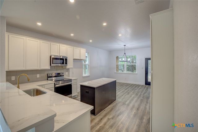 10 Sunshine Circle, Wimberley, TX 78676