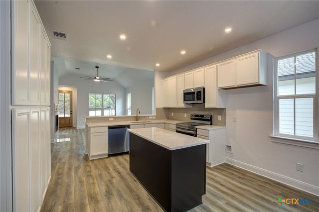 10 Sunshine Circle, Wimberley, TX 78676