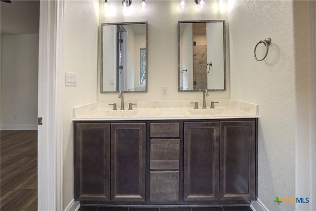 10 Sunshine Circle, Wimberley, TX 78676