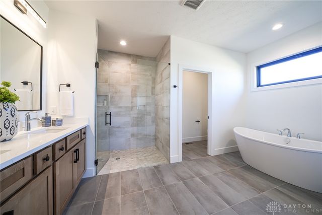 1214 Normandy Rue, Clearcreek Twp, OH 45458