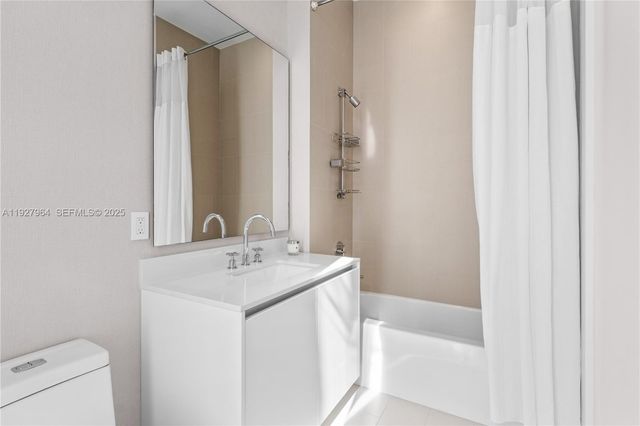 2821 S Bayshore Dr 5A, Miami, FL 33133