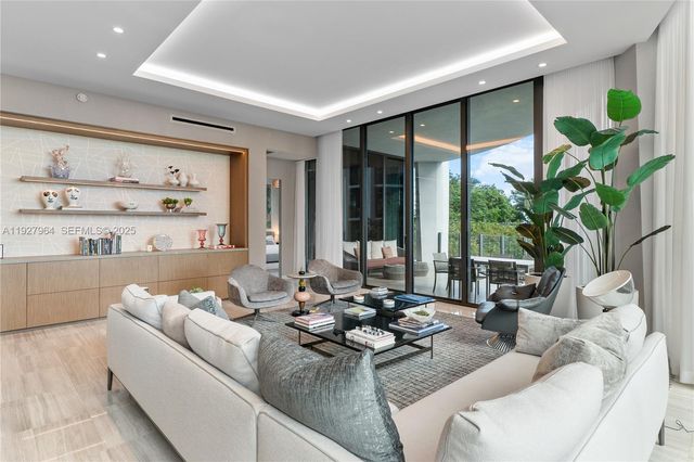 2821 S Bayshore Dr 5A, Miami, FL 33133