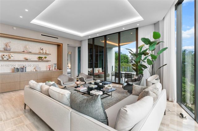 2821 S Bayshore Dr 5A, Miami, FL 33133