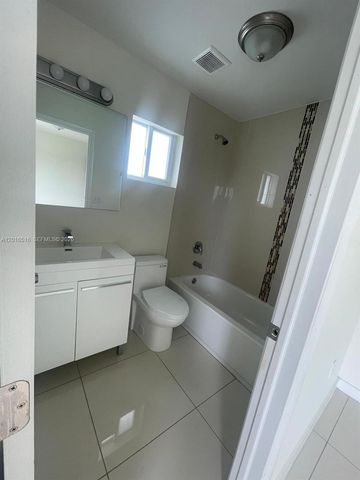 2121-2125 NW 72nd St, Miami, FL 33147
