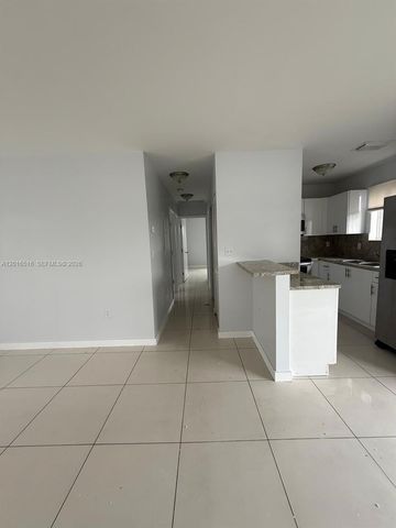 2121-2125 NW 72nd St, Miami, FL 33147
