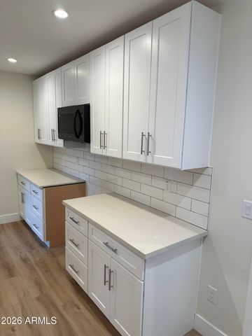 2545 N 29TH Place, Phoenix, AZ 85008