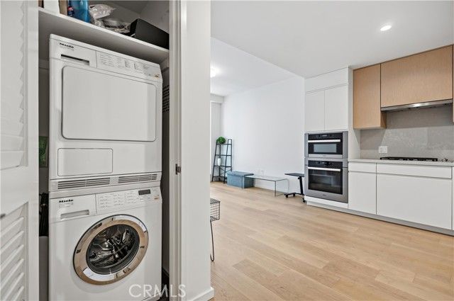 877 S Francisco 2503, Los Angeles, CA 90017