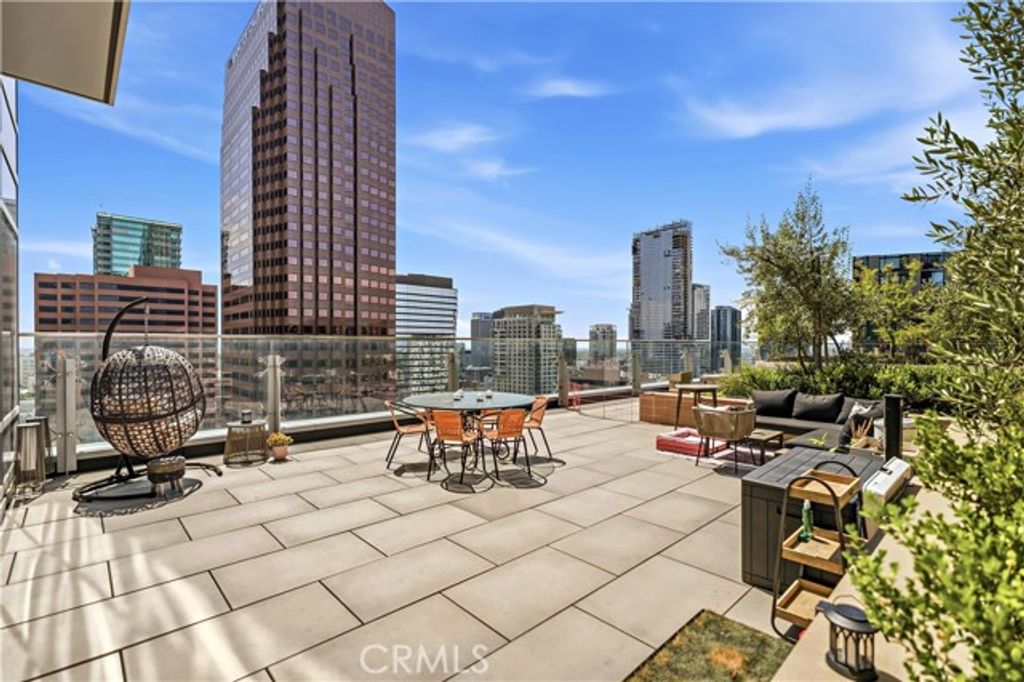 877 S Francisco 2503, Los Angeles, CA 90017