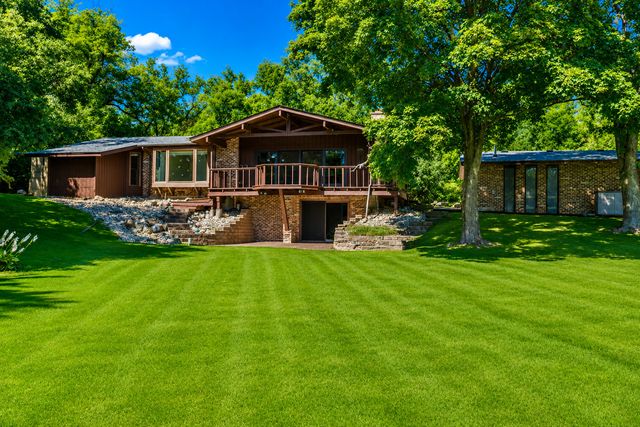 330 S Barrington Road, Barrington, IL 60010