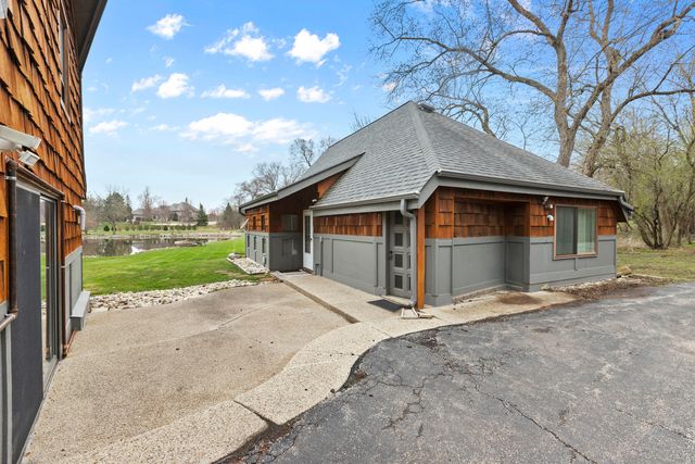 330 S Barrington Road, Barrington, IL 60010