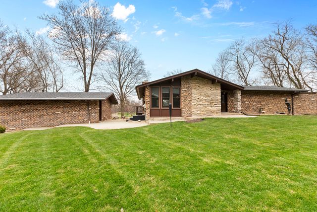 330 S Barrington Road, Barrington, IL 60010