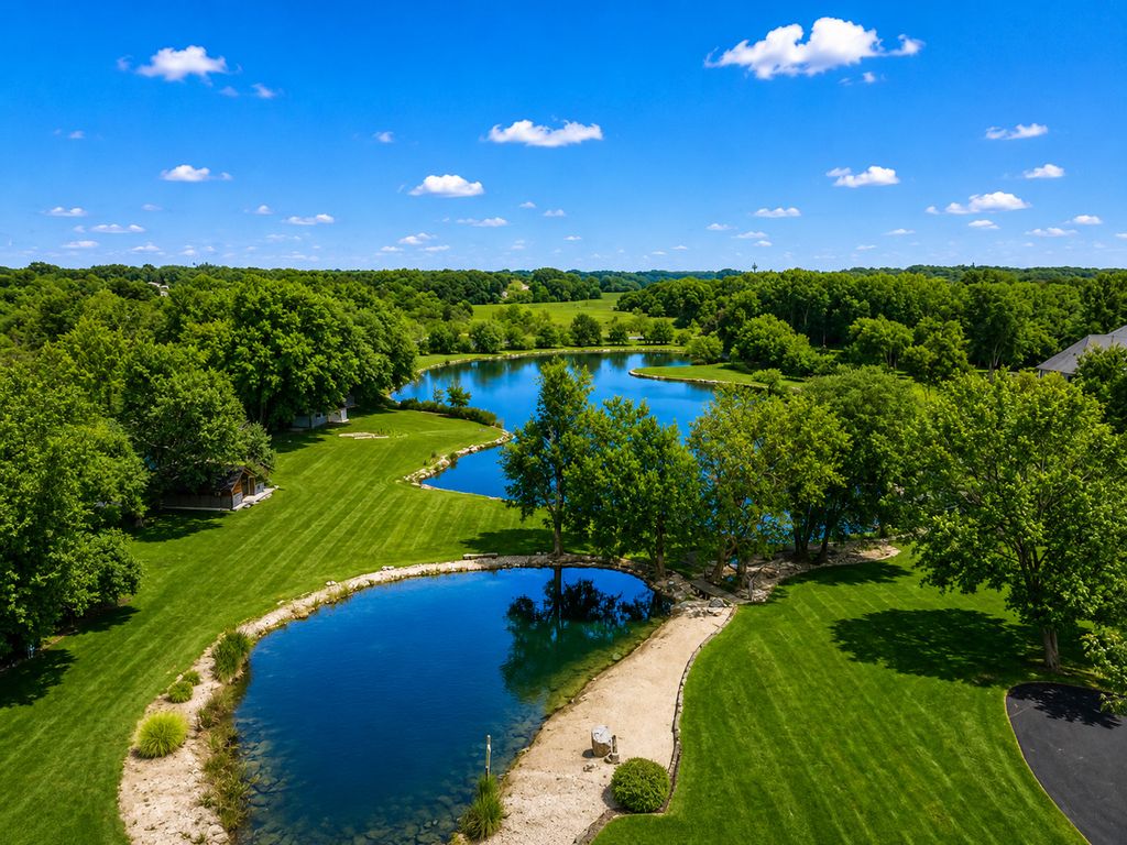 330 S Barrington Road, Barrington, IL 60010