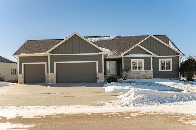 1497 Century Corner Lane NE, Rochester, MN 55906