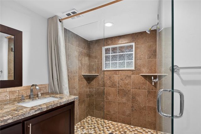 2152 Ramona Lane, Vista, CA 92084