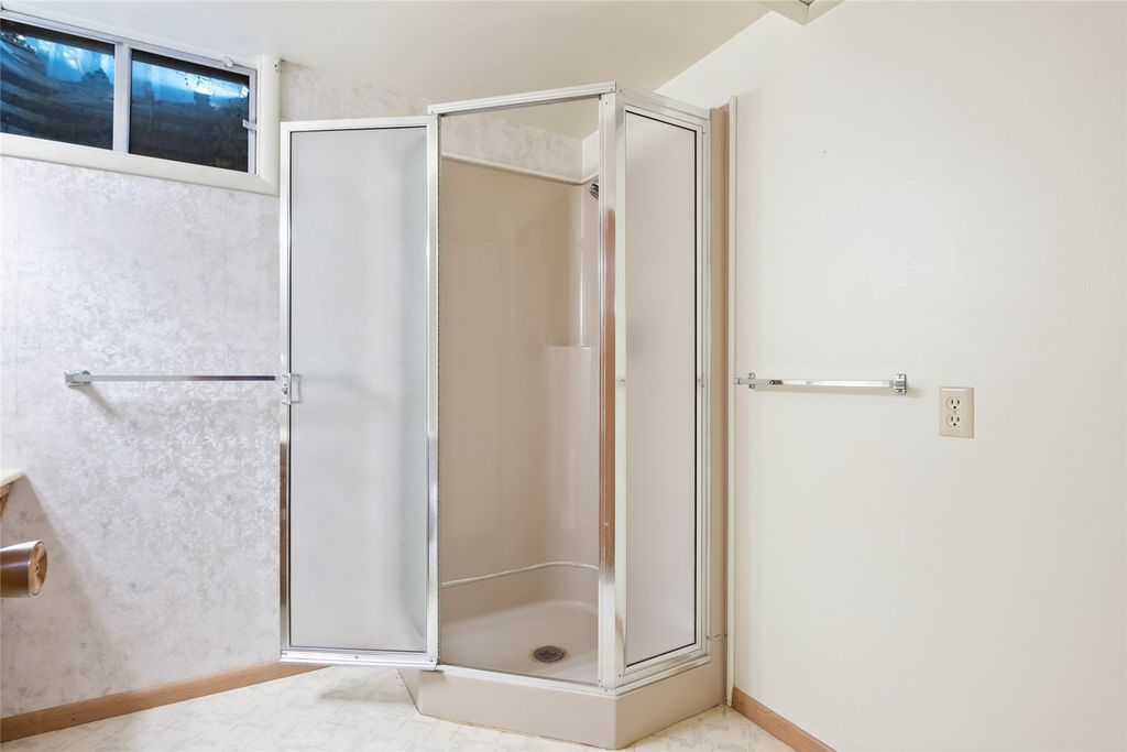 Image 29 of property listing at 2616 View Drive, Missoula, MT 59804