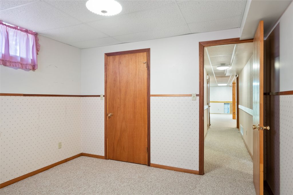 Image 32 of property listing at 2616 View Drive, Missoula, MT 59804