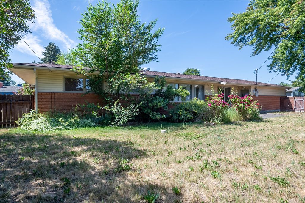 Image 36 of property listing at 2616 View Drive, Missoula, MT 59804