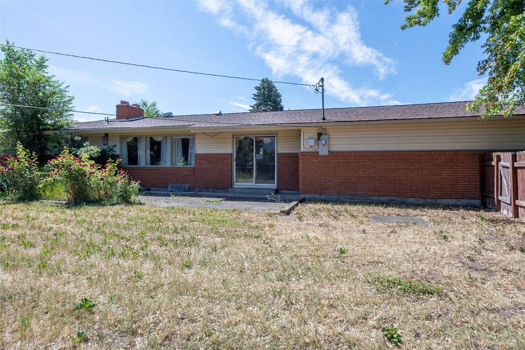 Image 37 of property listing at 2616 View Drive, Missoula, MT 59804