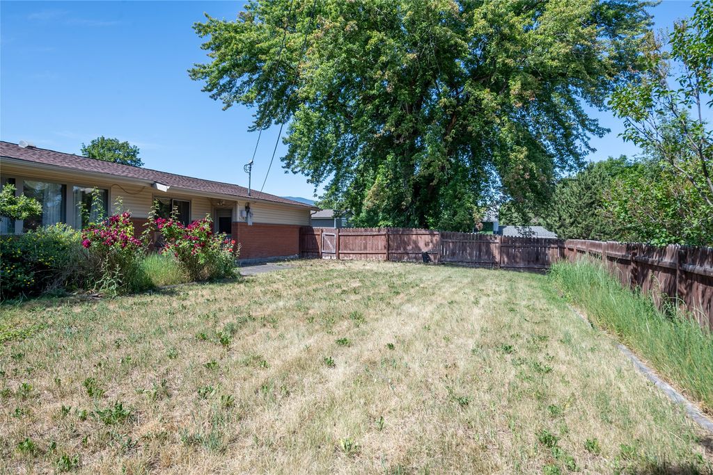 Image 41 of property listing at 2616 View Drive, Missoula, MT 59804