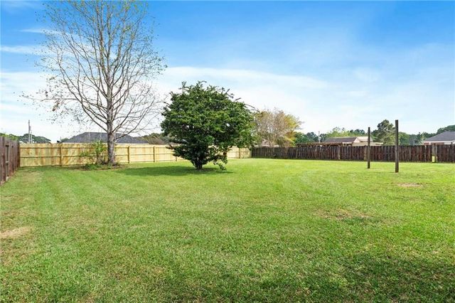 23550 Harvest Creek Drive, Robertsdale, AL 36567