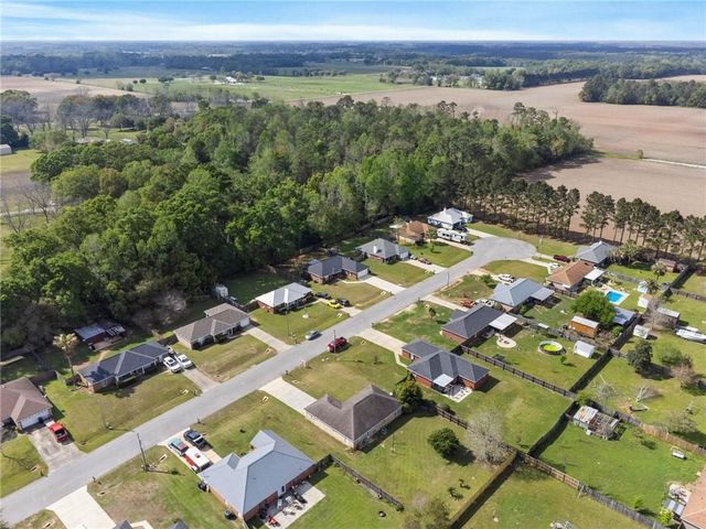 23550 Harvest Creek Drive, Robertsdale, AL 36567