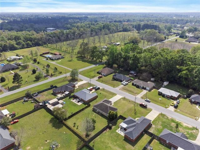 23550 Harvest Creek Drive, Robertsdale, AL 36567