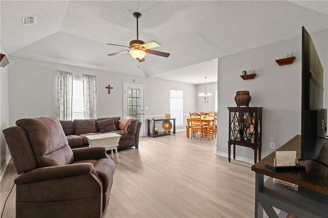 23550 Harvest Creek Drive, Robertsdale, AL 36567