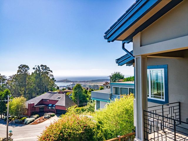 107 Dolphine Avenue, El Granada, CA 94018