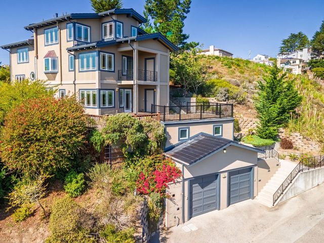 107 Dolphine Avenue, El Granada, CA 94018
