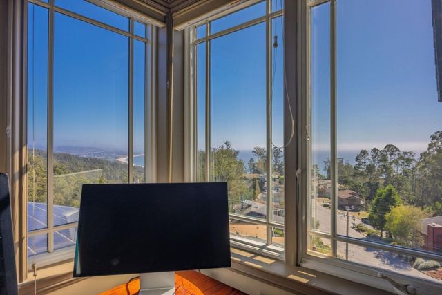 107 Dolphine Avenue, El Granada, CA 94018
