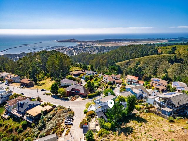 107 Dolphine Avenue, El Granada, CA 94018