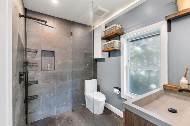 28 Gordon Rd, Medford, MA 02155