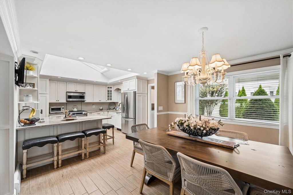 301 Vernon Street, Dix Hills, NY 11746 — photo 5