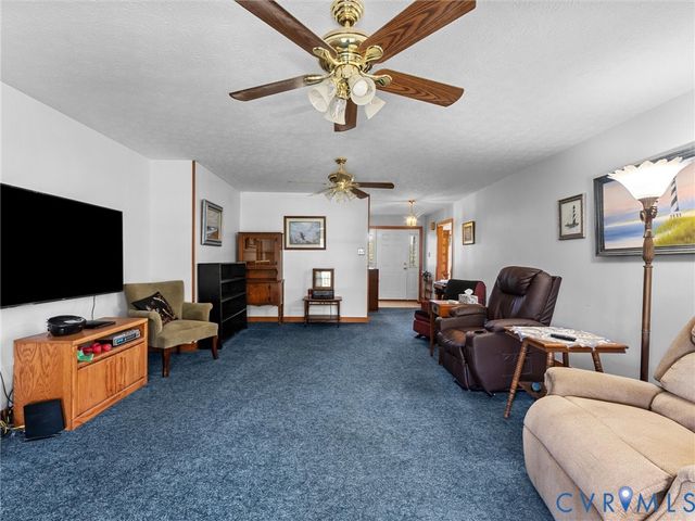5325 Swift Hill Ln, Sandston, VA 23150