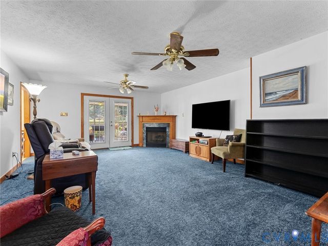 5325 Swift Hill Ln, Sandston, VA 23150