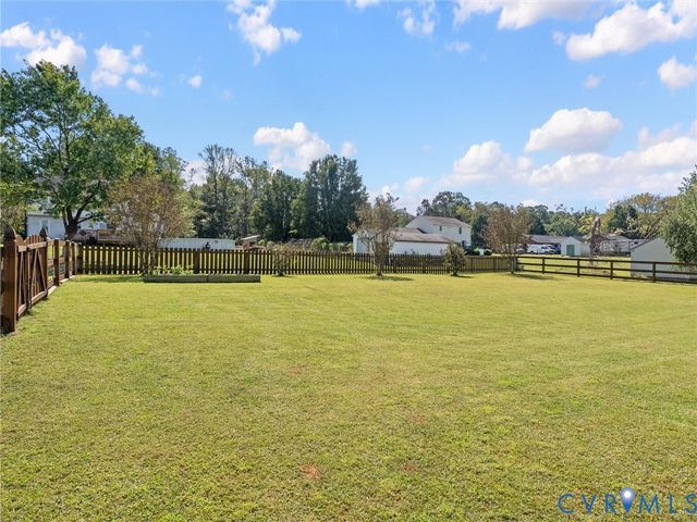 5325 Swift Hill Ln, Sandston, VA 23150