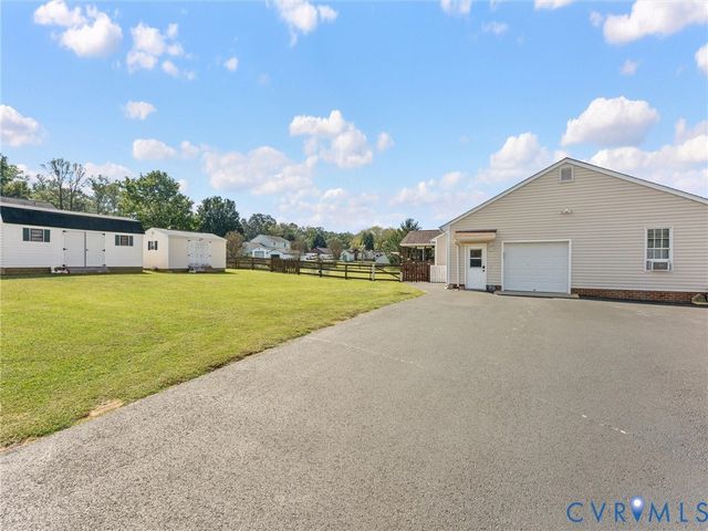 5325 Swift Hill Ln, Sandston, VA 23150