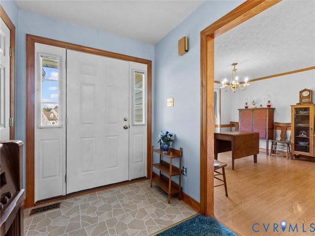 5325 Swift Hill Ln, Sandston, VA 23150