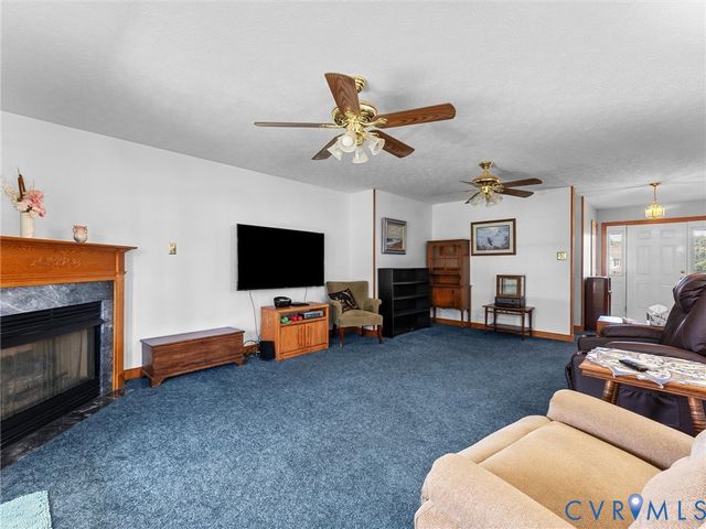 5325 Swift Hill Ln, Sandston, VA 23150