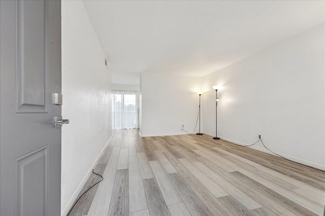 4450 Sherwood Lane 8, Houston, TX 77092