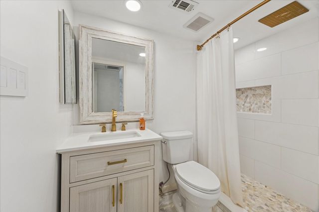 4450 Sherwood Lane 8, Houston, TX 77092