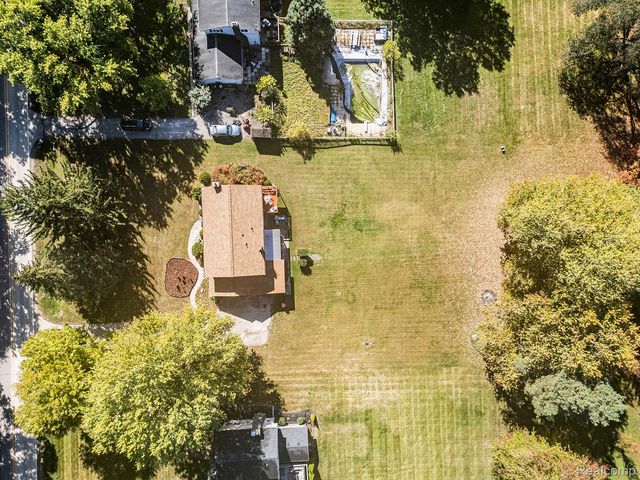 2933 Bullard Road, Hartland Township, MI 48353