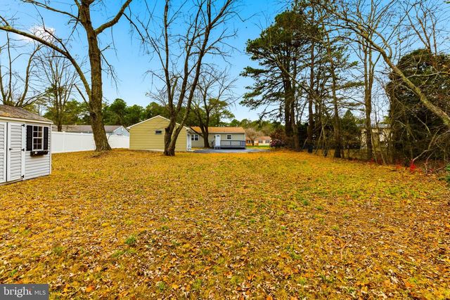 114 S RIVER DR, Williamstown, NJ 08094