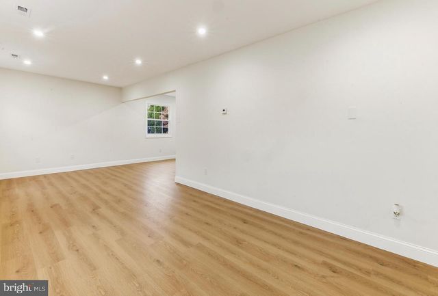 114 S RIVER DR, Williamstown, NJ 08094