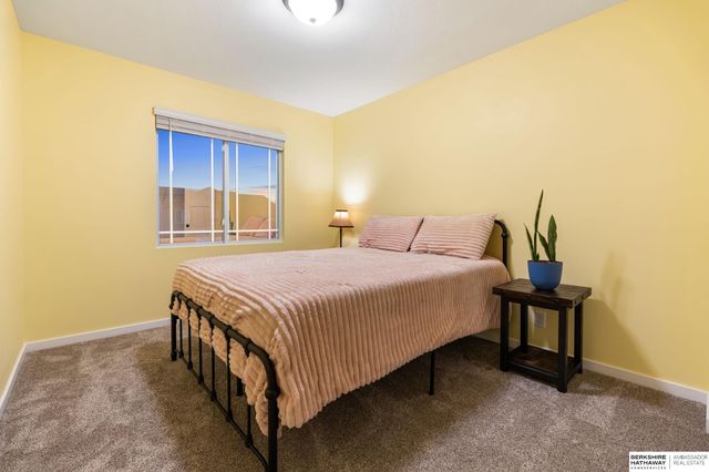 10913 Craig Street, Omaha, NE 68142