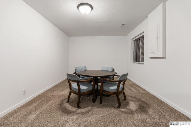 10913 Craig Street, Omaha, NE 68142